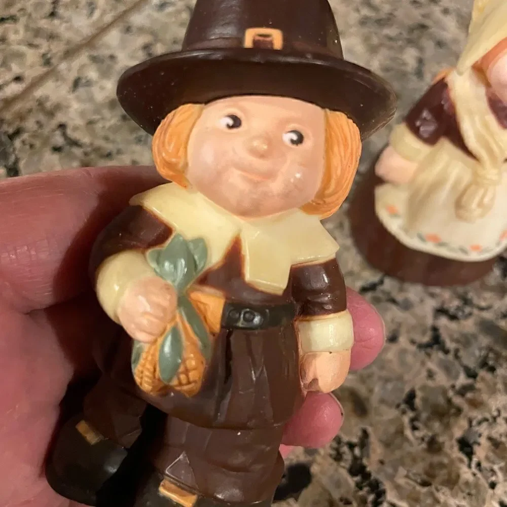 Hallmark Cards Vintage Pilgrim Salt and Pepper Shakers
